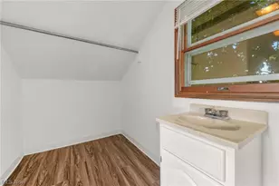 6077 Lake Ave, Elyria, OH 44035 - Photo 27