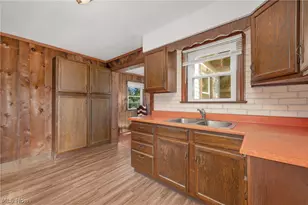 6077 Lake Ave, Elyria, OH 44035 - Photo 15