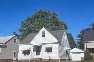 403 E 323rd St, Willowick, OH 44095 - Photo 5