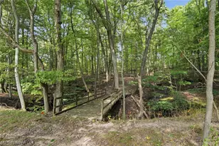 559 Houghton Rd, Sagamore Hills, OH 44067 - Photo 37