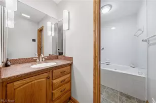 559 Houghton Rd, Sagamore Hills, OH 44067 - Photo 19