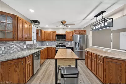 10533 Jones Rd, Diamond, OH 44412 - Photo 7