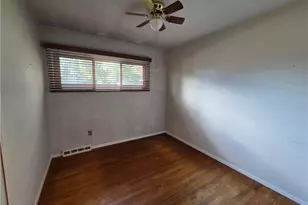 1565 E 332nd St, Eastlake, OH 44095 - Photo 5