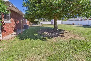 816 Campbell Dr, Belpre, OH 45714 - Photo 19
