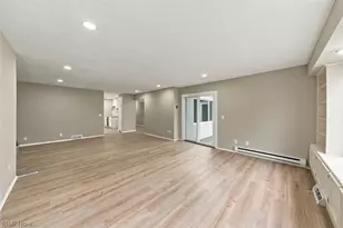 270 Michigan Ave, Elyria, OH 44035 - Photo 13