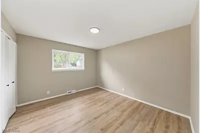 270 Michigan Avenue, Elyria, OH 44035 - Photo 27