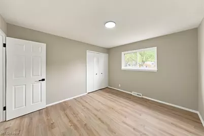 270 Michigan Avenue, Elyria, OH 44035 - Photo 29