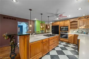 916 Elywood Dr, Elyria, OH 44035 - Photo 21