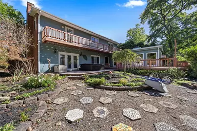 916 Elywood Drive, Elyria, OH 44035 - Photo 7