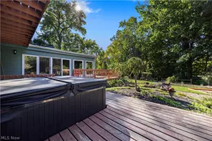 916 Elywood Dr, Elyria, OH 44035 - Photo 9