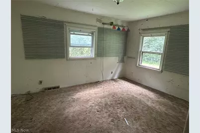 11038 White Avenue, Elyria, OH 44035 - Photo 9