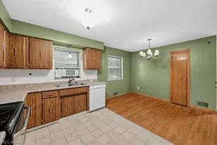 246 Wayne Ave, Weirton, WV 26062 - Photo 9