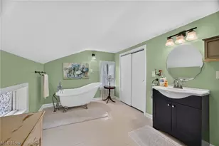538 Center Rd, Conneaut, OH 44030 - Photo 7