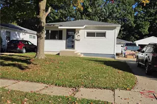 113 Hollywood Ave, Cuyahoga Falls, OH 44221 - Photo 1