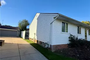 865 Pelley Dr, Loveland, OH 44109 - Photo 3