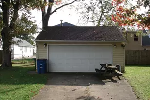 1339 E 343rd St, Eastlake, OH 44095 - Photo 3