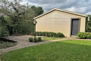 371 Jamison Ave, Cadiz, OH 43907 - Photo 3