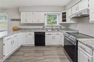 5224 Oakbriar Cir NE, Canton, OH 44705 - Photo 21