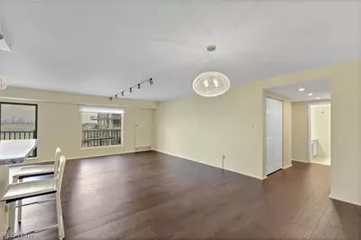 12500 Edgewater Drive #405, Oakwood, OH 44107 - Photo 5