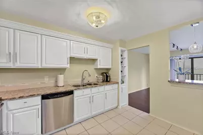 12500 Edgewater Drive #405, Oakwood, OH 44107 - Photo 15