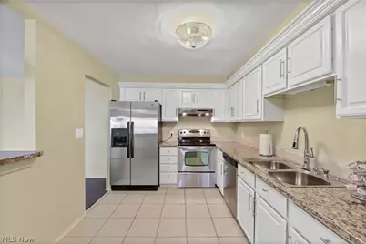 12500 Edgewater Drive #405, Oakwood, OH 44107 - Photo 13