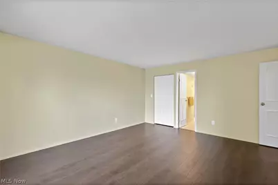 12500 Edgewater Drive #405, Oakwood, OH 44107 - Photo 21