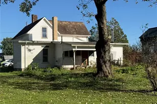 22203 Main St, West Lafayette, OH 43845 - Photo 9