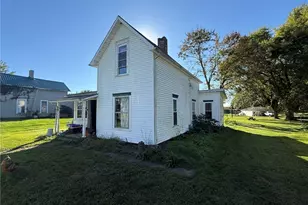 22203 Main St, West Lafayette, OH 43845 - Photo 7