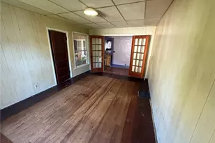 22203 Main St, West Lafayette, OH 43845 - Photo 3