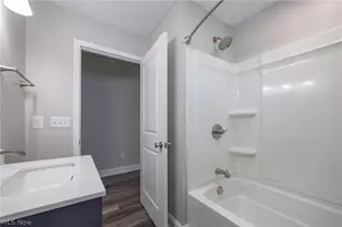 1716 Robindale St, Wickliffe, OH 44092 - Photo 19