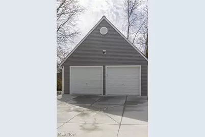 1716 Robindale Street, Wickliffe, OH 44092 - Photo 3