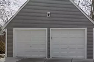1716 Robindale St, Wickliffe, OH 44092 - Photo 3