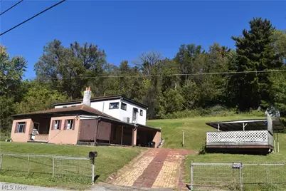 614 Columbus Avenue, Martins Ferry, OH 43935 - Photo 1