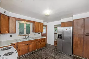 10300 Brian Dr, Painesville, OH 44077 - Photo 5