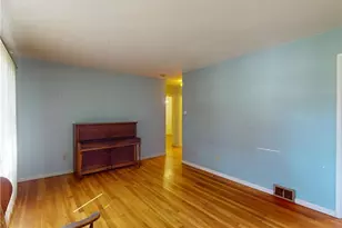 386 Park Ave, Chardon, OH 44024 - Photo 5