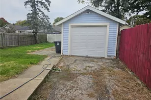 1198 Burkhardt Ave, Akron, OH 44301 - Photo 3