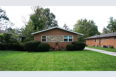 2350-2352 Nicholas Avenue, Akron, OH 44305 - Photo 1
