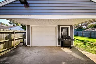 180 Davenport Ave, Akron, OH 44312 - Photo 31