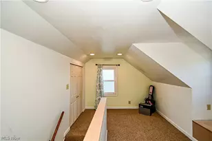 180 Davenport Ave, Akron, OH 44312 - Photo 17