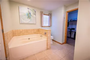 10465 Carrousel Woods Dr, New Middletown, OH 44442 - Photo 21