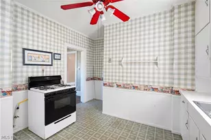 1649 Gibbs Ave NE, Canton, OH 44705 - Photo 11