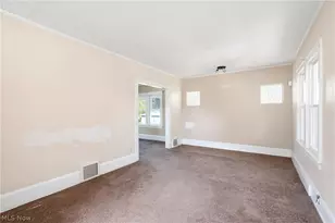 1649 Gibbs Ave NE, Canton, OH 44705 - Photo 5
