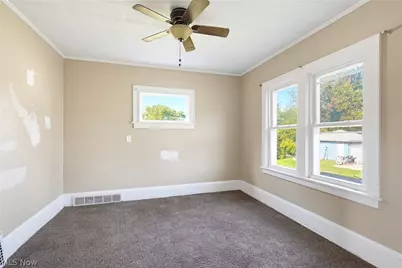 1649 Gibbs Avenue NE, Canton, OH 44705 - Photo 7