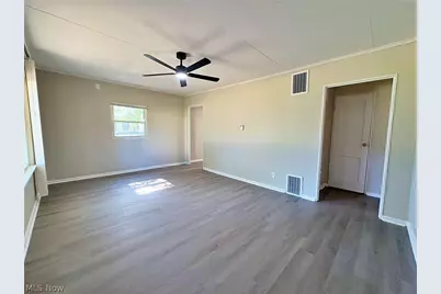 3742 Gary Avenue, Lorain, OH 44055 - Photo 5