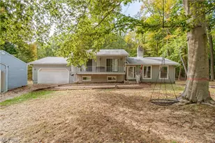 320 Hanna Dr, Tallmadge, OH 44278 - Photo 1
