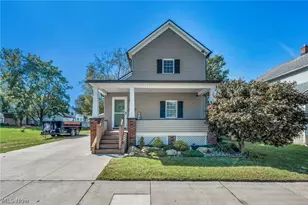 128 15th St NW, Barberton, OH 44203 - Photo 1