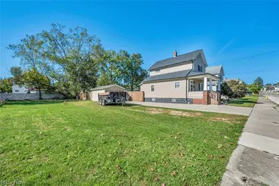 128 15th Street NW, Barberton, OH 44203 - Photo 3