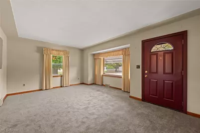 3250 Pole Avenue, Lorain, OH 44053 - Photo 3