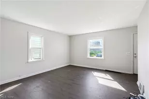 703 14th St NE, Canton, OH 44714 - Photo 5