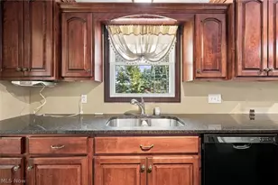 3821 Apache St NW, Uniontown, OH 44685 - Photo 3
